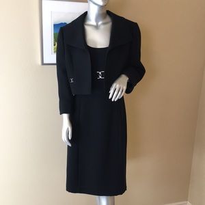TAHARI | Arthur S. Levine Navy Sheath Dress Suit